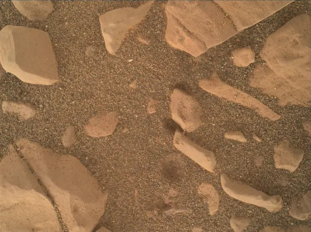 Sol 1850: Mars Hand Lens Imager (MAHLI)