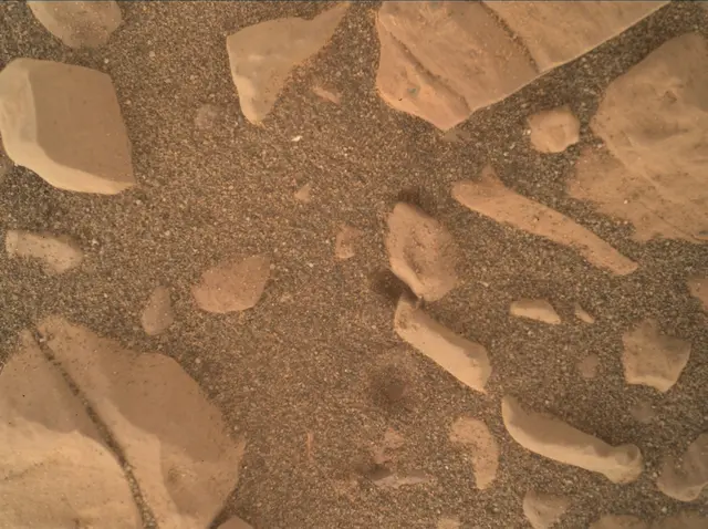 Sol 1850: Mars Hand Lens Imager (MAHLI)