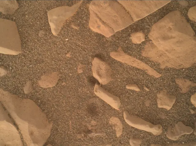 Sol 1850: Mars Hand Lens Imager (MAHLI)