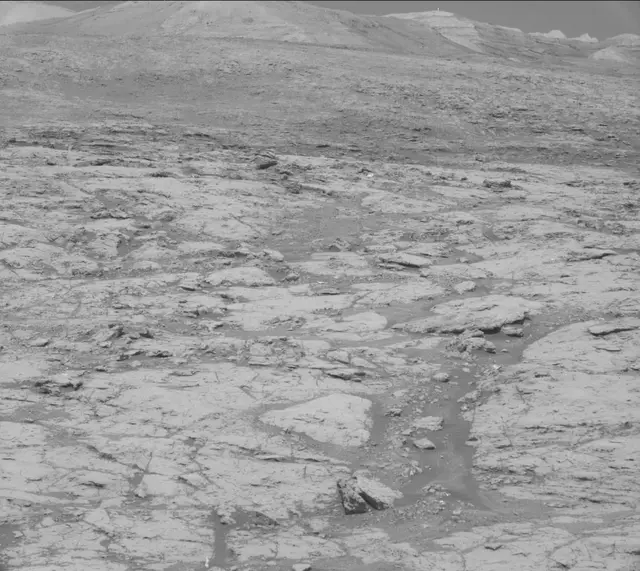 Sol 1852: Mast Camera (Mastcam)