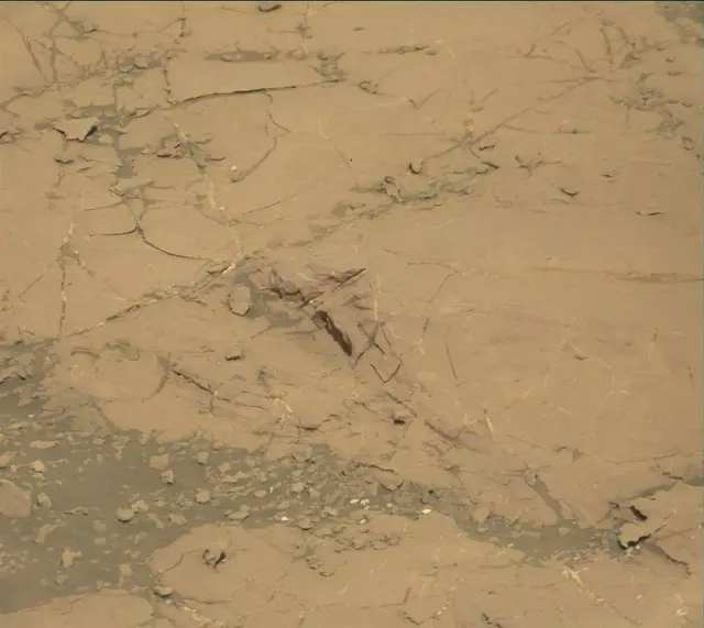 Sol 1862: Mast Camera (Mastcam)