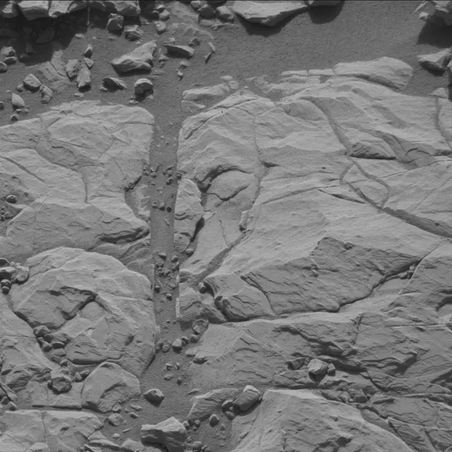 Sol 1862: Mast Camera (Mastcam)