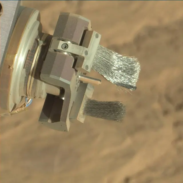 Sol 1863: Mast Camera (Mastcam)