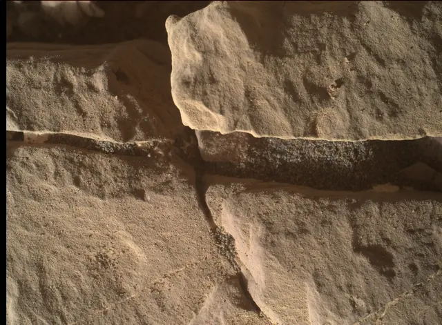 Sol 1863: Mars Hand Lens Imager (MAHLI)