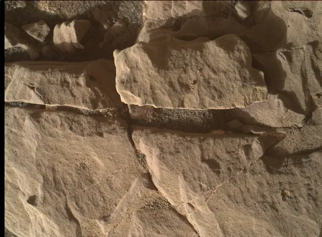 Sol 1863: Mars Hand Lens Imager (MAHLI)