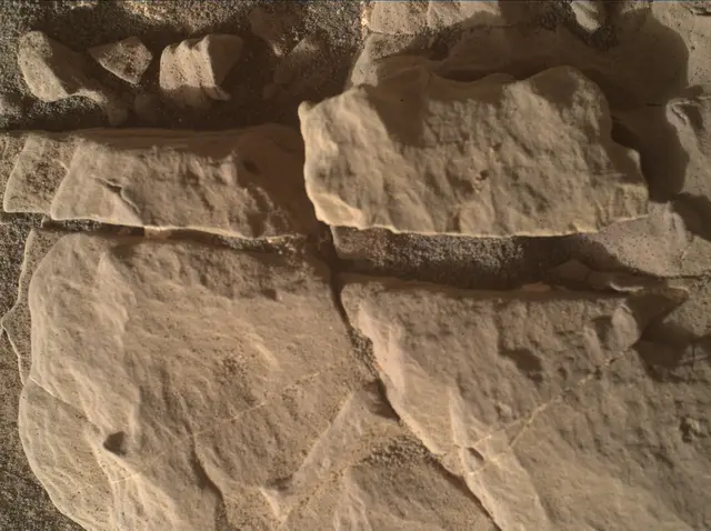 Sol 1863: Mars Hand Lens Imager (MAHLI)