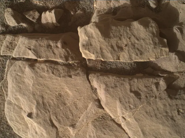 Sol 1863: Mars Hand Lens Imager (MAHLI)