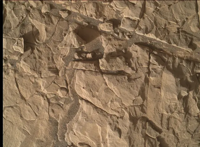 Sol 1863: Mars Hand Lens Imager (MAHLI)