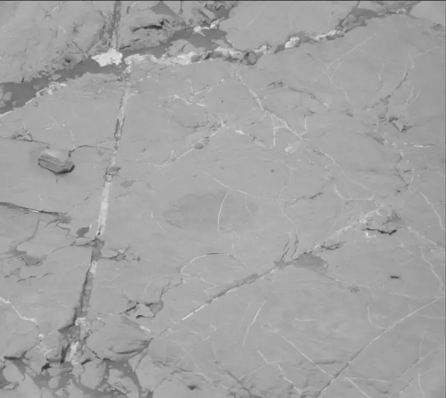 Sol 1864: Mast Camera (Mastcam)