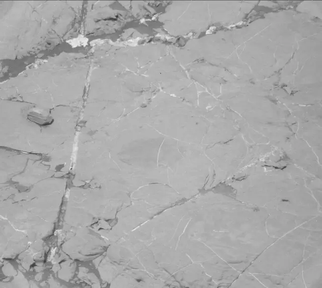 Sol 1864: Mast Camera (Mastcam)