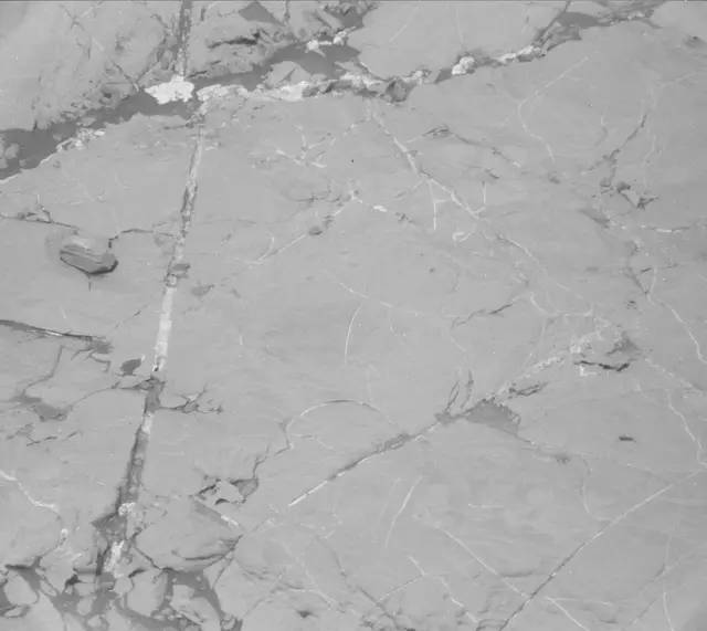 Sol 1864: Mast Camera (Mastcam)