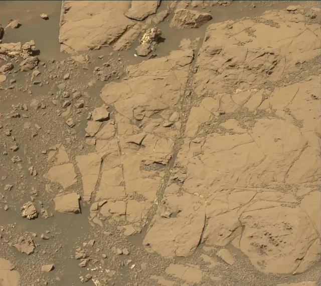Sol 1866: Mast Camera (Mastcam)