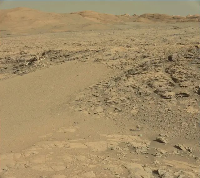 Sol 1866: Mast Camera (Mastcam)