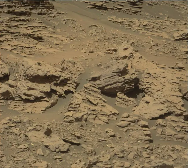 Sol 1866: Mast Camera (Mastcam)