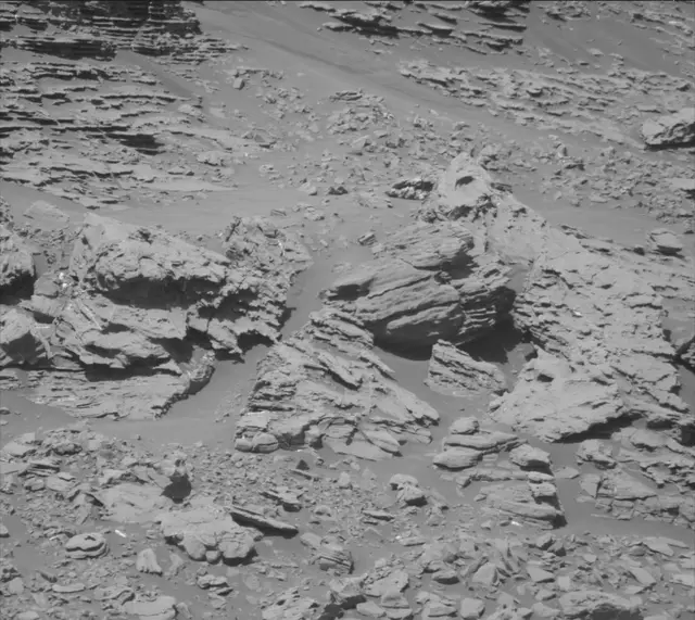 Sol 1866: Mast Camera (Mastcam)