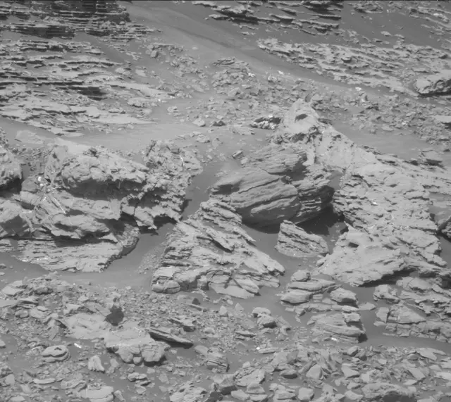 Sol 1866: Mast Camera (Mastcam)