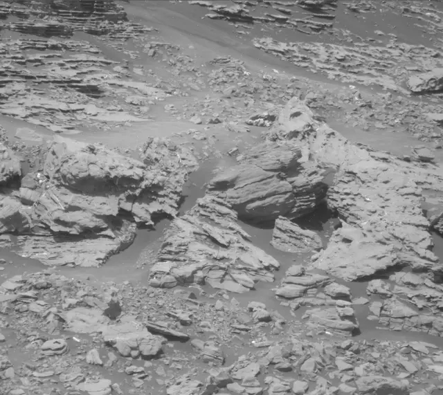 Sol 1866: Mast Camera (Mastcam)