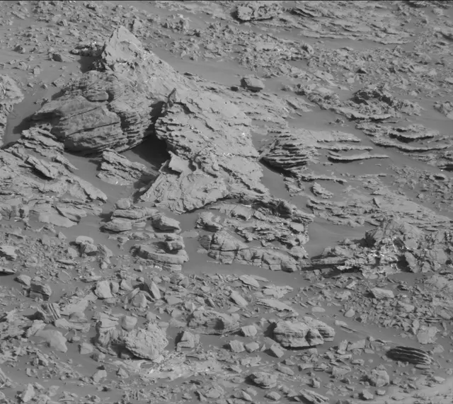 Sol 1866: Mast Camera (Mastcam)