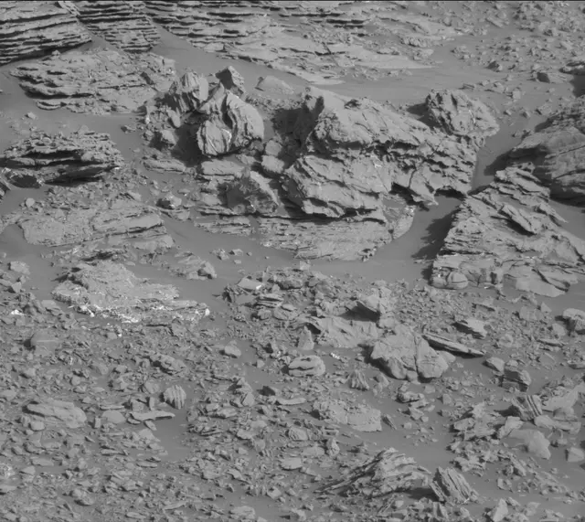 Sol 1866: Mast Camera (Mastcam)