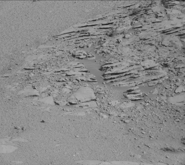 Sol 1866: Mast Camera (Mastcam)