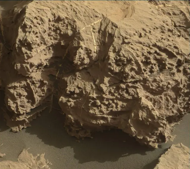 Sol 1866: Mast Camera (Mastcam)