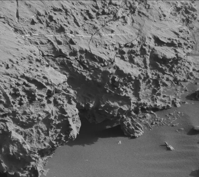 Sol 1866: Mast Camera (Mastcam)