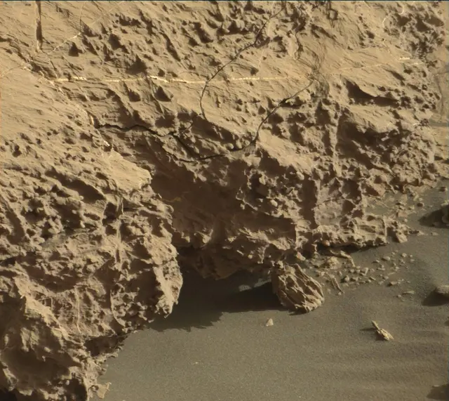 Sol 1866: Mast Camera (Mastcam)