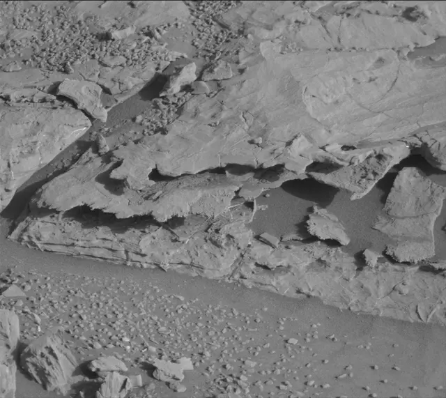 Sol 1866: Mast Camera (Mastcam)