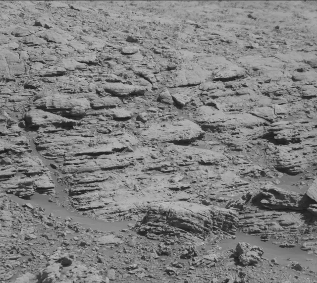 Sol 1868: Mast Camera (Mastcam)