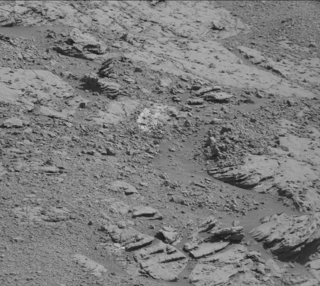 Sol 1868: Mast Camera (Mastcam)