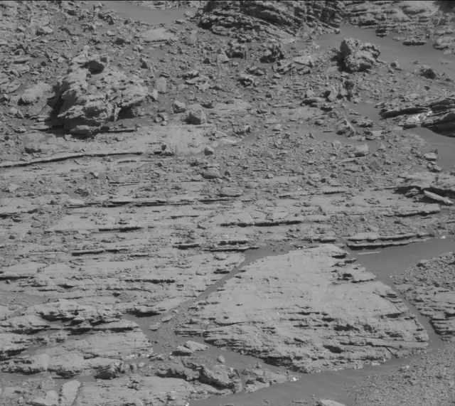 Sol 1868: Mast Camera (Mastcam)