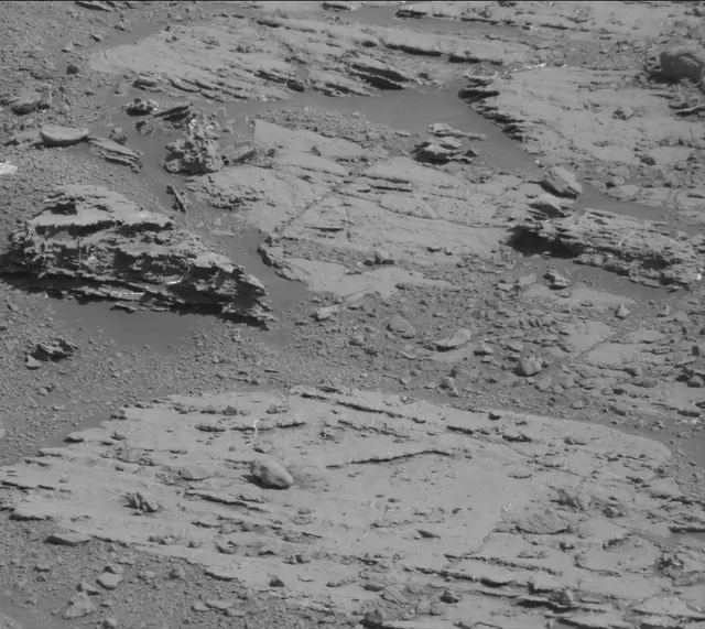 Sol 1868: Mast Camera (Mastcam)
