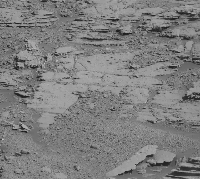 Sol 1868: Mast Camera (Mastcam)