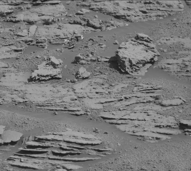 Sol 1868: Mast Camera (Mastcam)