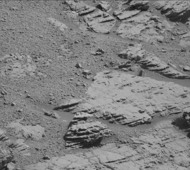 Sol 1868: Mast Camera (Mastcam)