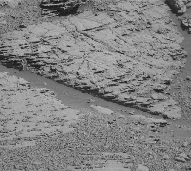 Sol 1868: Mast Camera (Mastcam)