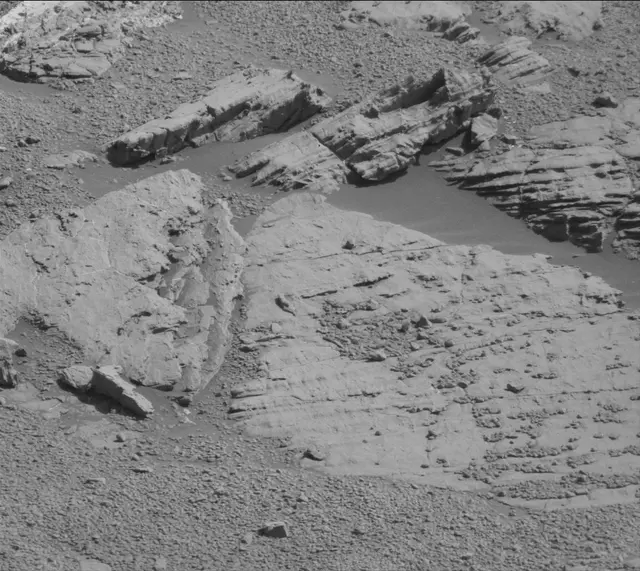Sol 1868: Mast Camera (Mastcam)