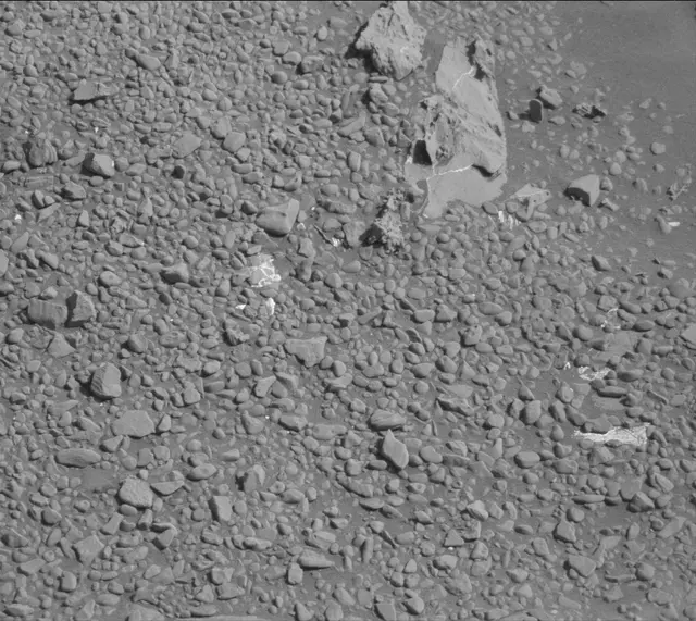 Sol 1868: Mast Camera (Mastcam)