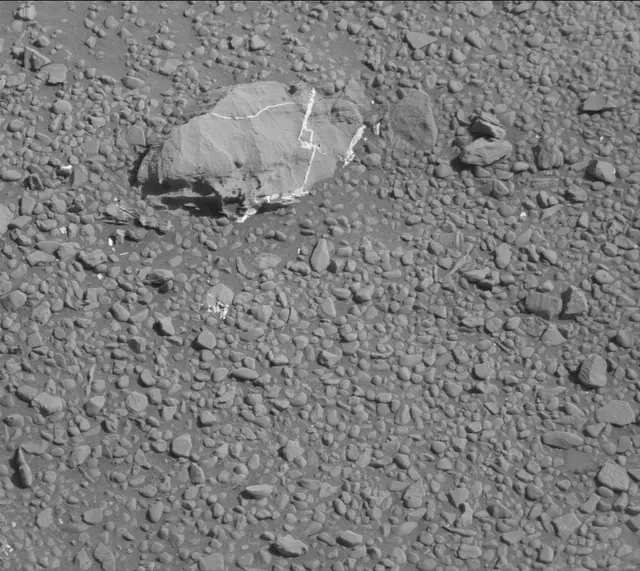 Sol 1868: Mast Camera (Mastcam)