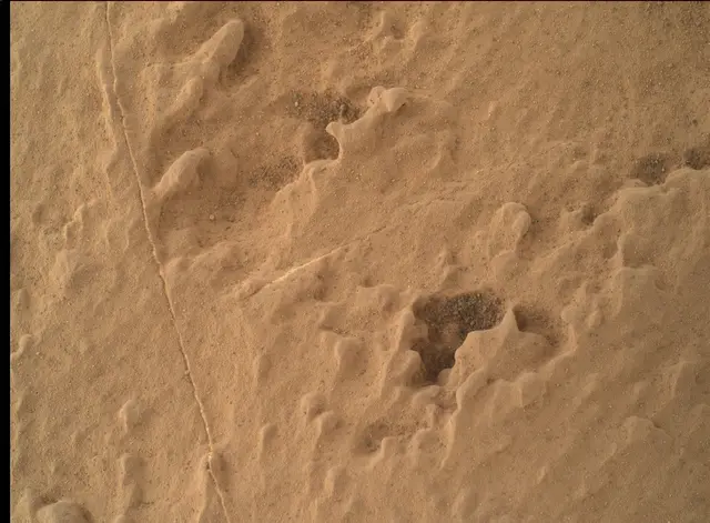 Sol 1868: Mars Hand Lens Imager (MAHLI)