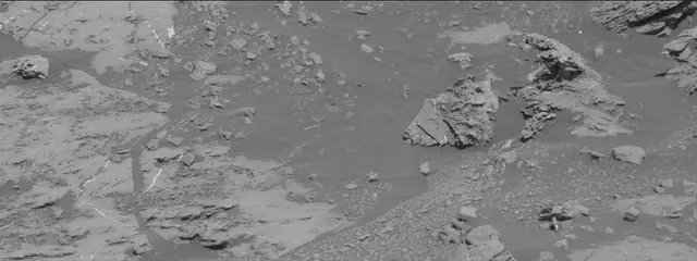 Sol 1870: Mast Camera (Mastcam)