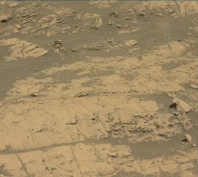 Sol 1870: Mast Camera (Mastcam)