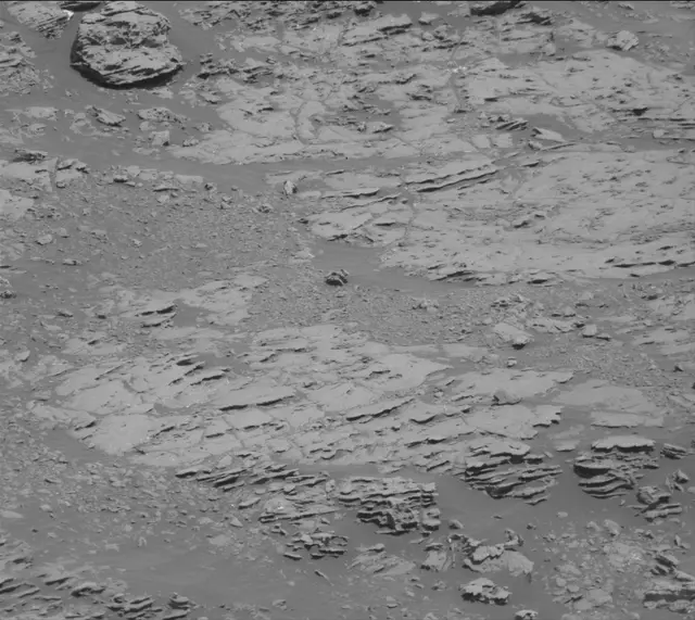 Sol 1870: Mast Camera (Mastcam)