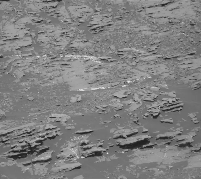 Sol 1870: Mast Camera (Mastcam)
