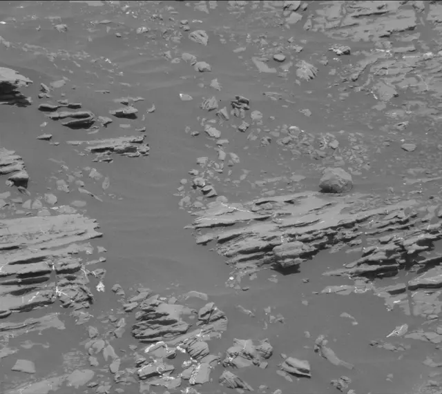 Sol 1870: Mast Camera (Mastcam)