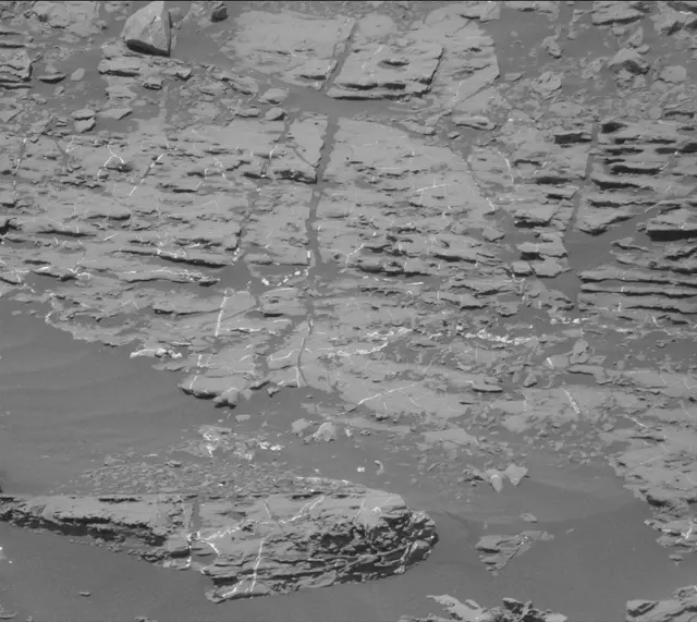 Sol 1870: Mast Camera (Mastcam)