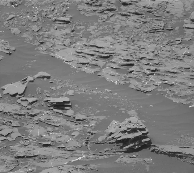Sol 1870: Mast Camera (Mastcam)
