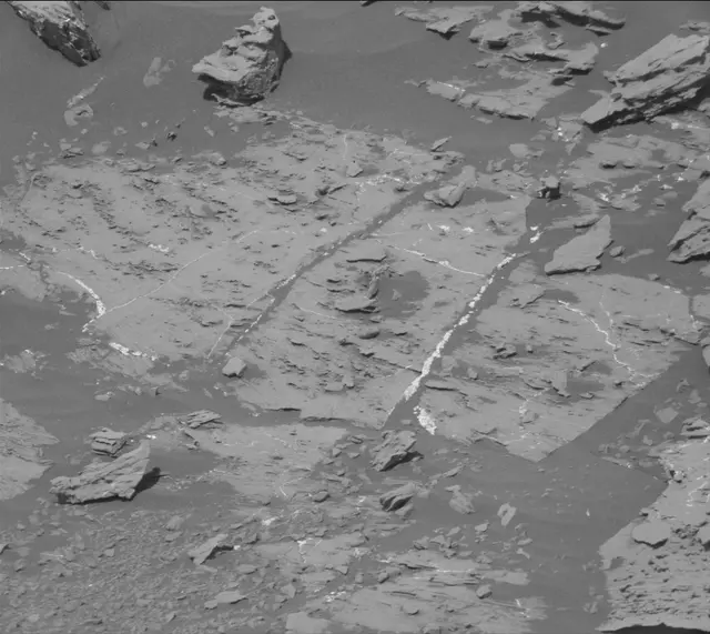 Sol 1870: Mast Camera (Mastcam)