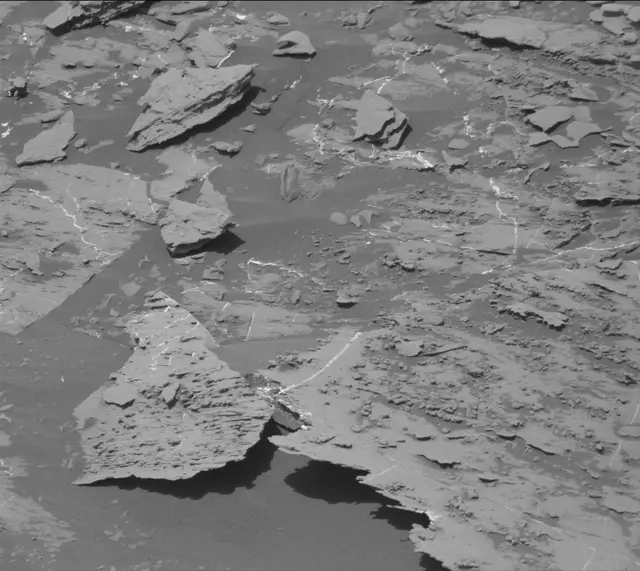 Sol 1870: Mast Camera (Mastcam)