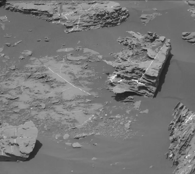 Sol 1870: Mast Camera (Mastcam)